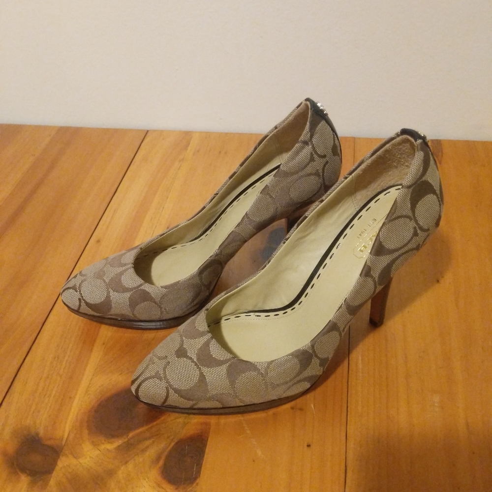 Authentic Coach high heels sz 8